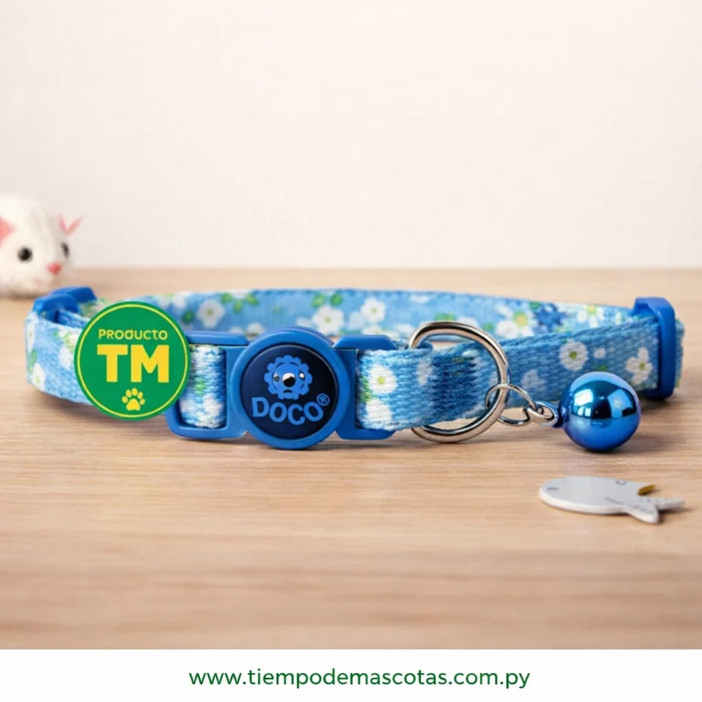 Collar Doco Gato Furball Celeste Flor - Producto en Tiempo de Mascotas